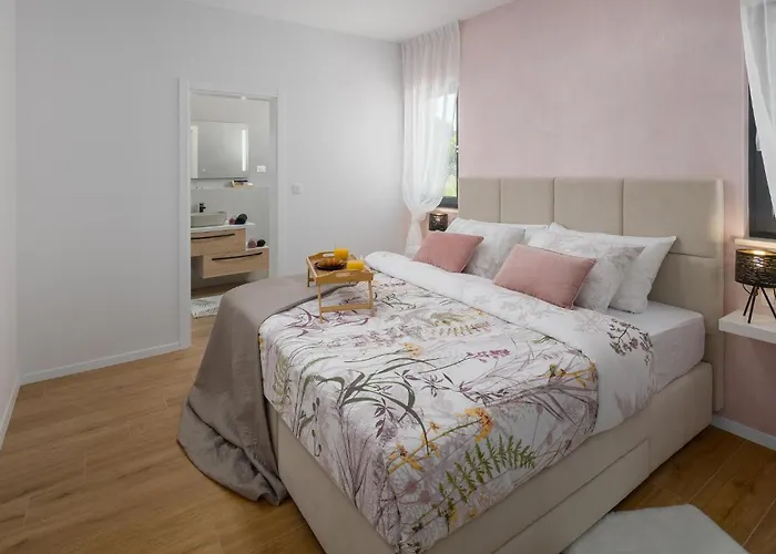 Gorgeous In * Sveti Petar u Sumi