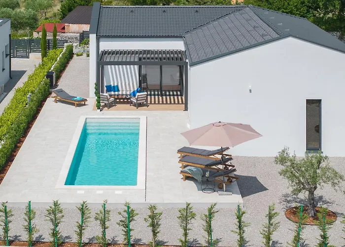 Gorgeous In * Sveti Petar u Sumi